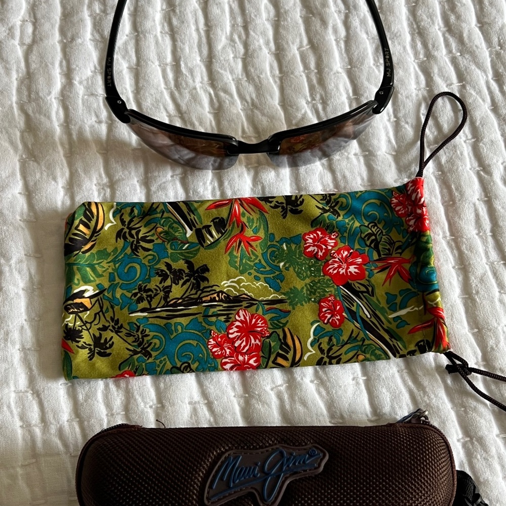 Maui Jim Ho’okipa MJ 407-02 Brown Wrap Sunglasses, 64-17-130